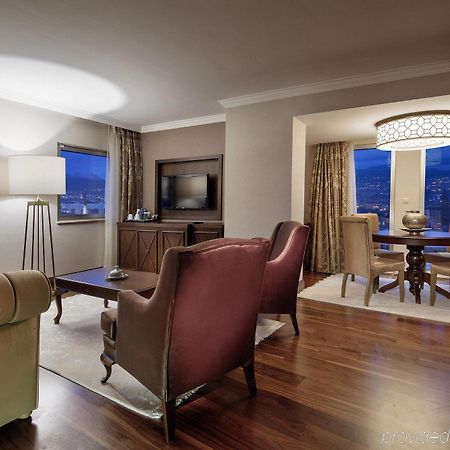Wyndham Grand Kayseri Kültér fotó A suite at the Four Seasons Hotel