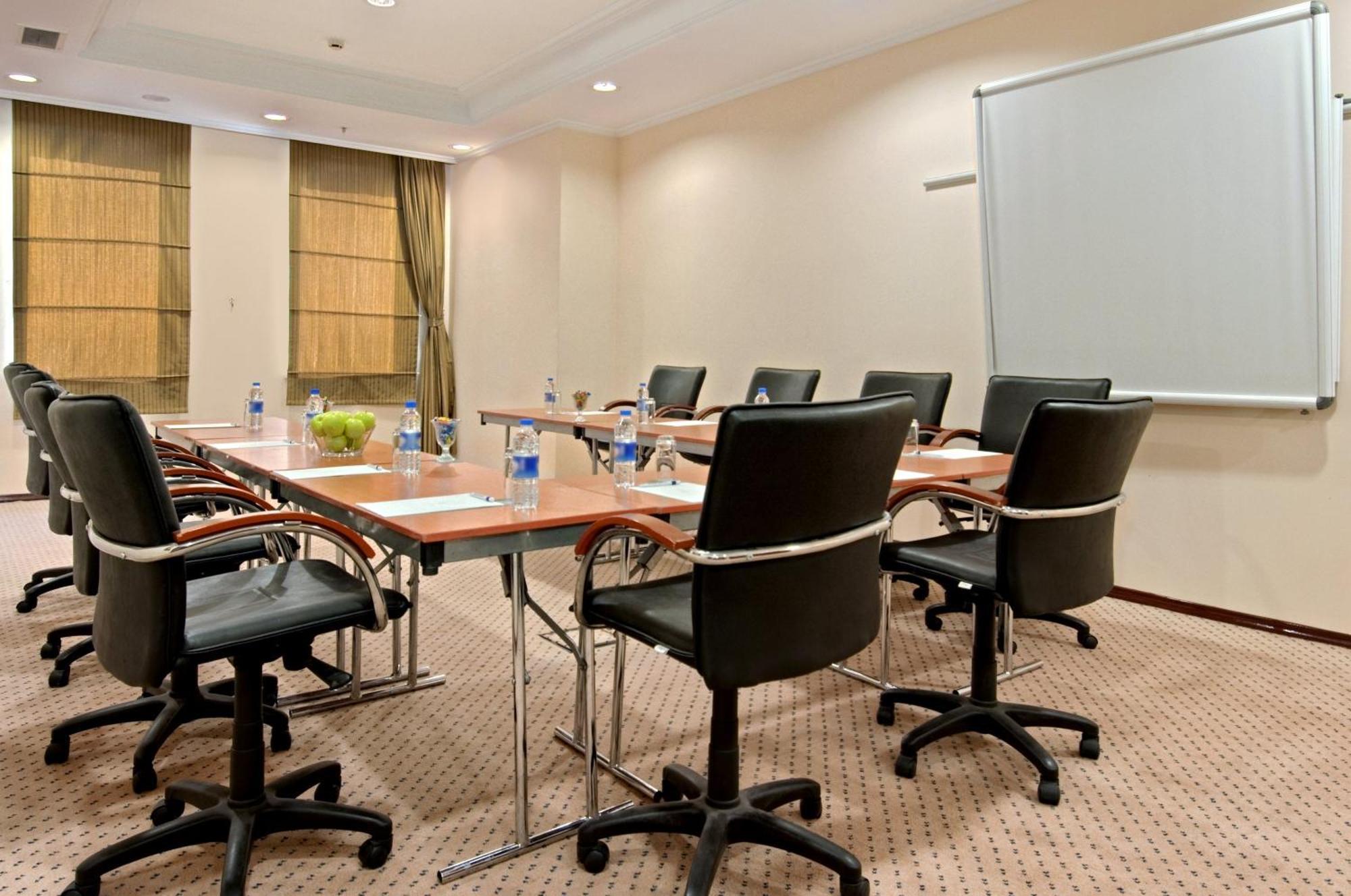 Wyndham Grand Kayseri Kültér fotó Meeting room
